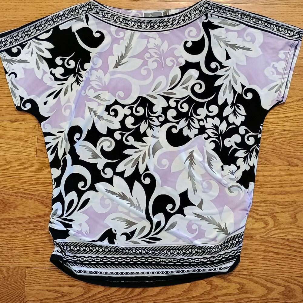 jm collection Purple Black Short Sleeve Print‎ Top With Beading Size Medium